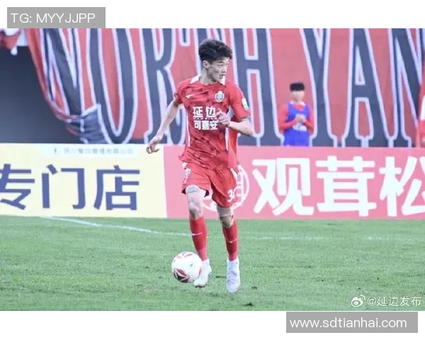 中国足球队16号球星闪耀赛场勇敢拼搏引领球队冲击世界杯梦想