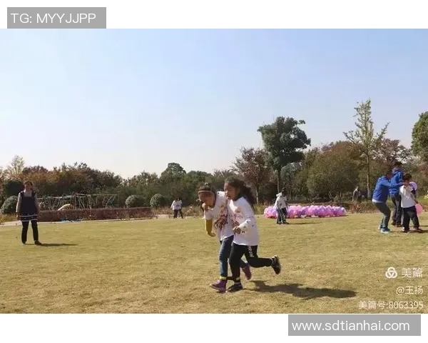 巴西足球明星情侣：从绿茵场到生活舞台的爱情故事